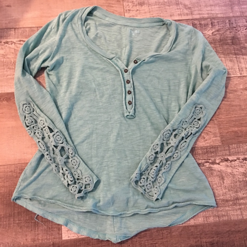 Long sleeve t shirt with design on sleeves